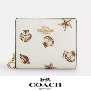 🐚🦀Coach Snap Wallet With Shell Print